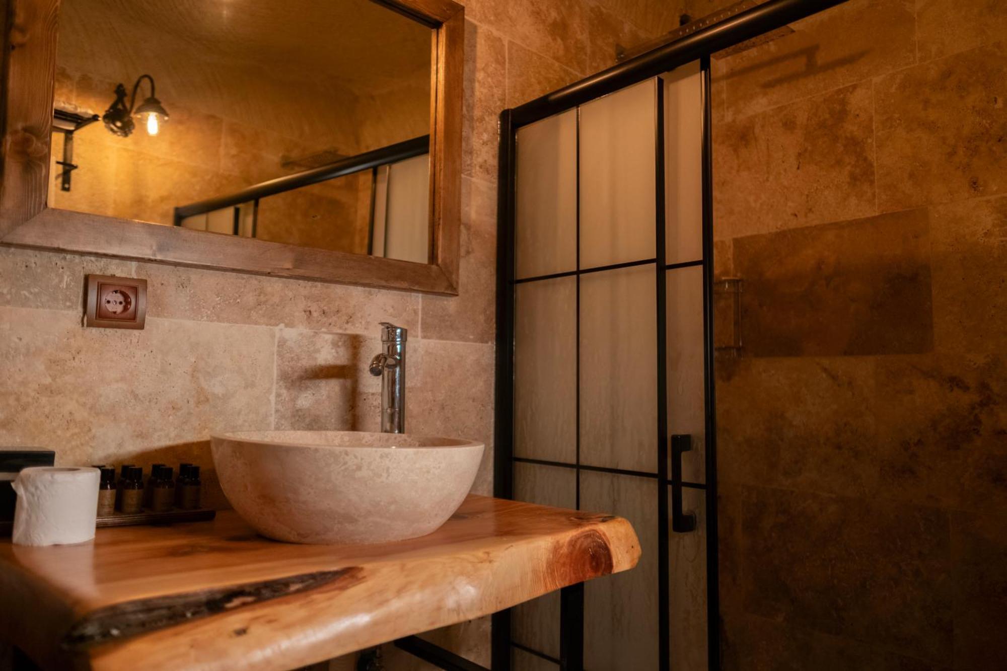 Hotel Evi Cave